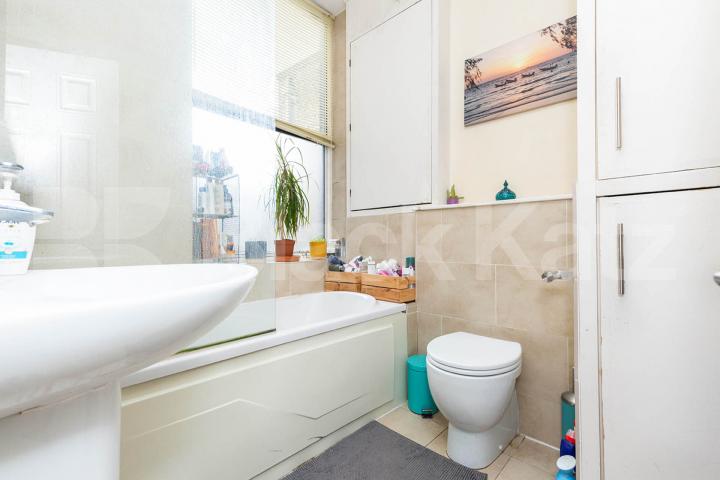 Large 1 bedroom property to rent minutes to Crouch End broadway. Tottenham lane, Crouch End
